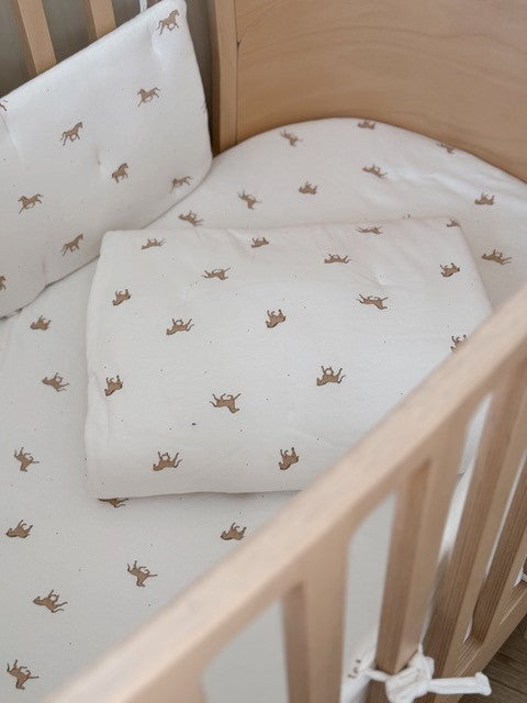 סט מצעים למיטת תינוק סוסים