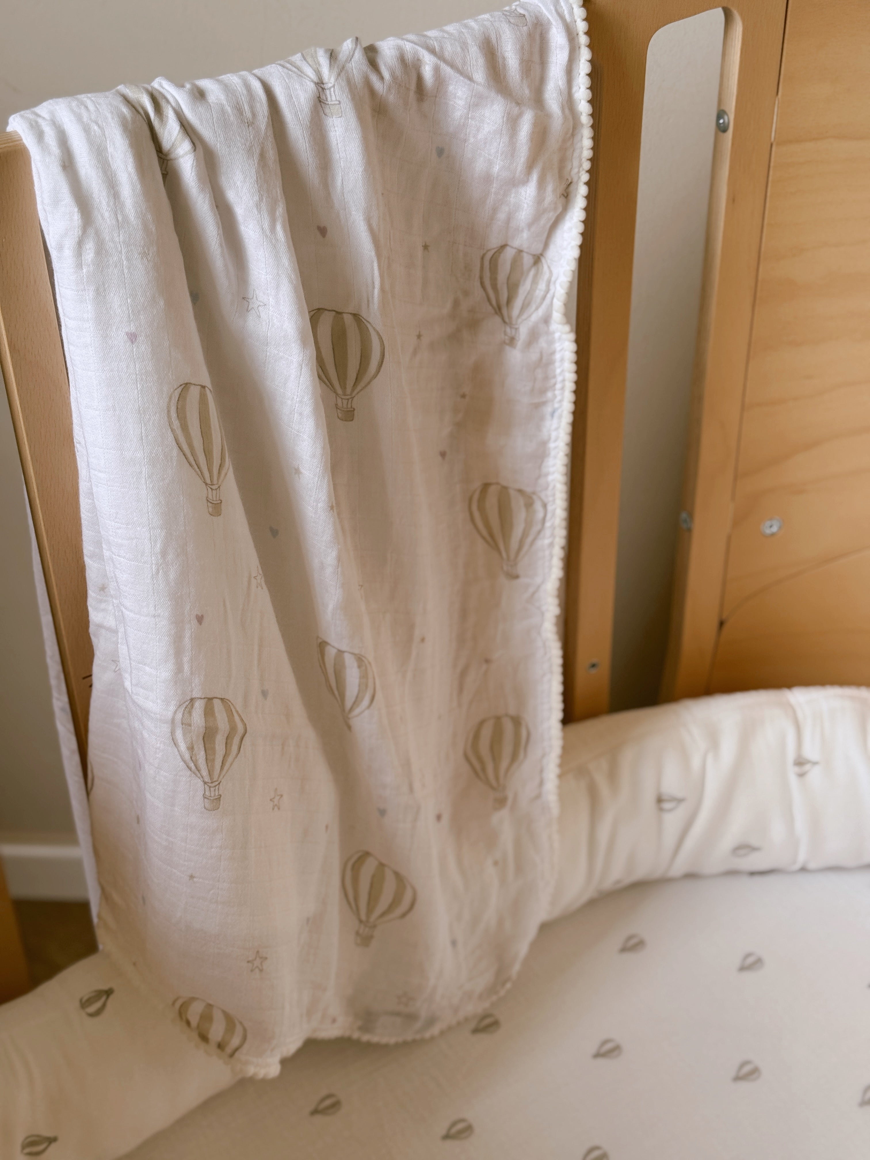 שמיכת במבוק פונפונים קלאסי 120*120