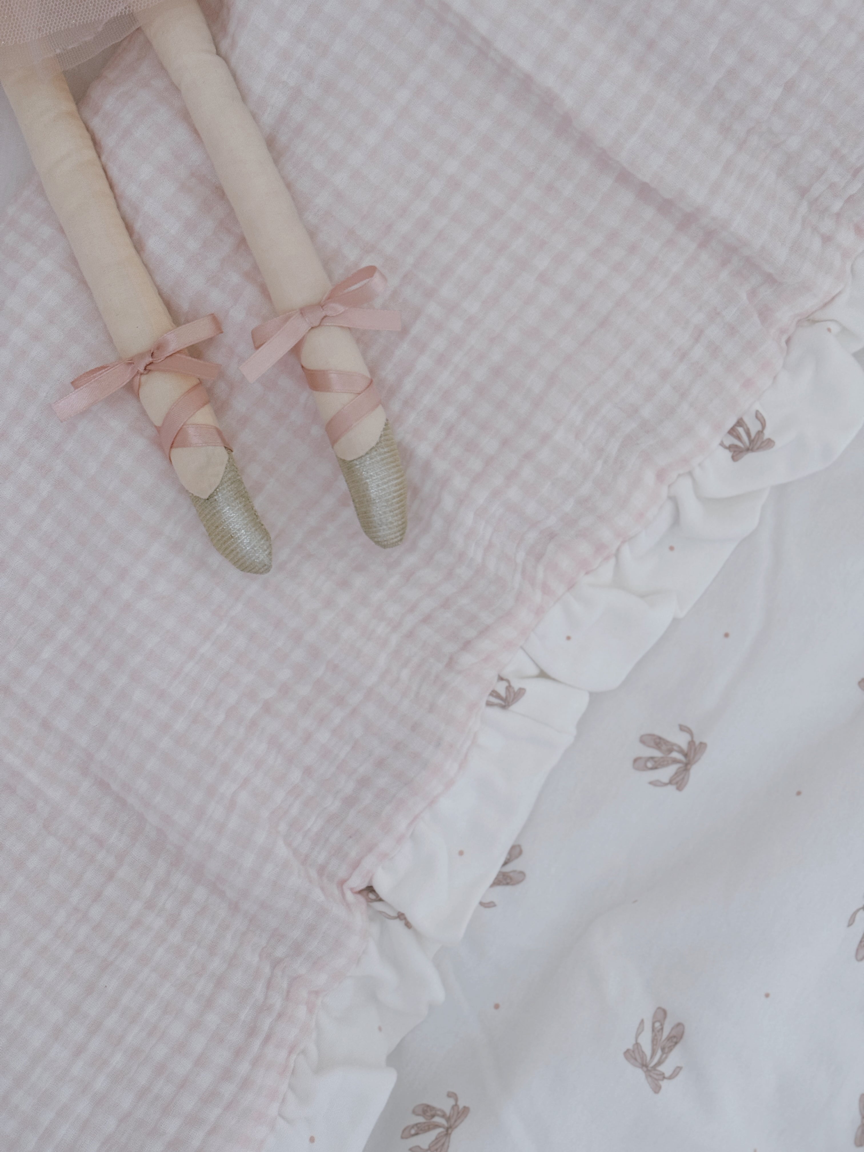 סט מצעים למיטת תינוק – בלרינה