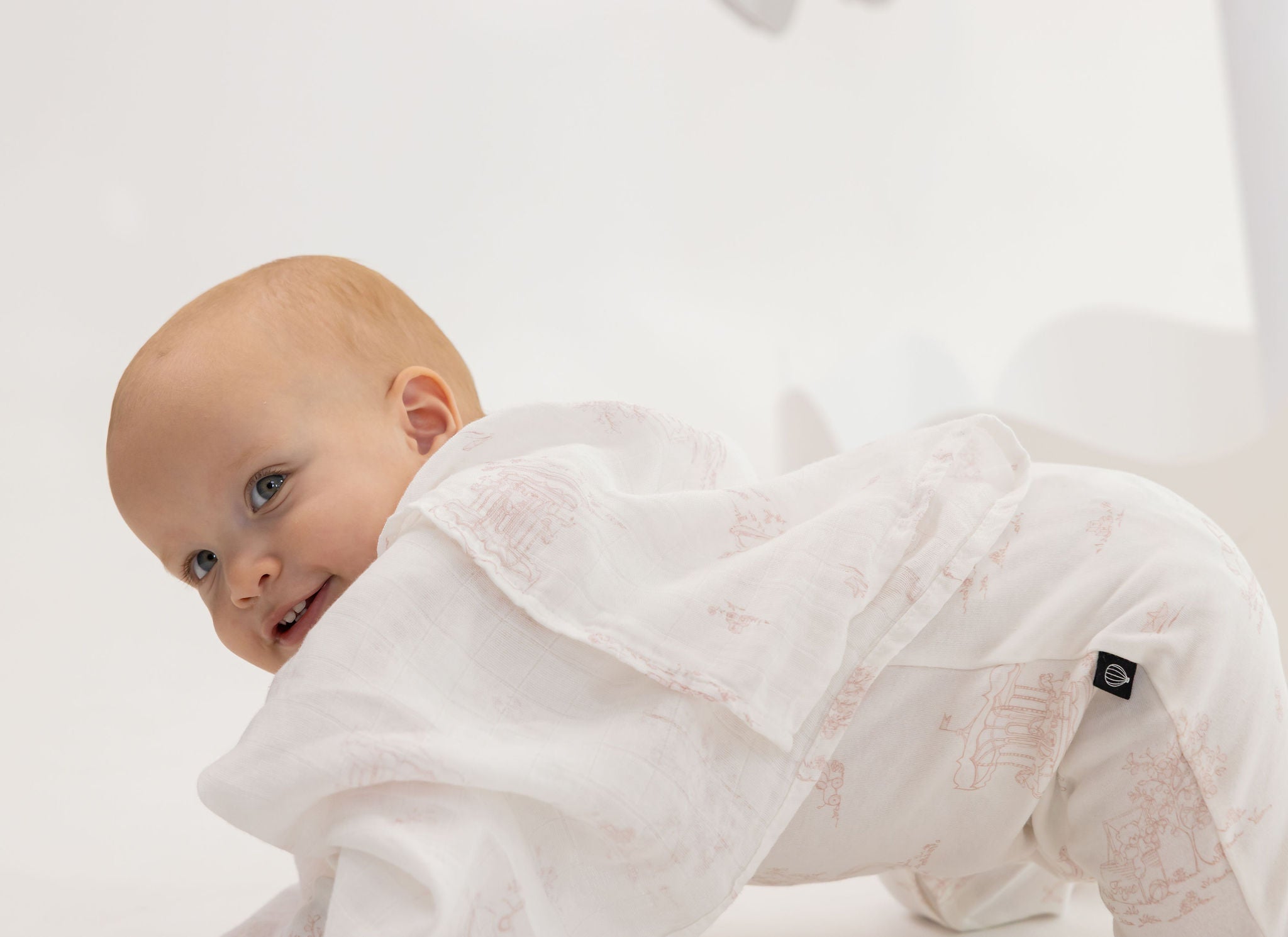 מארז זוג חיתולי במבוק טוי בוקס ורוד