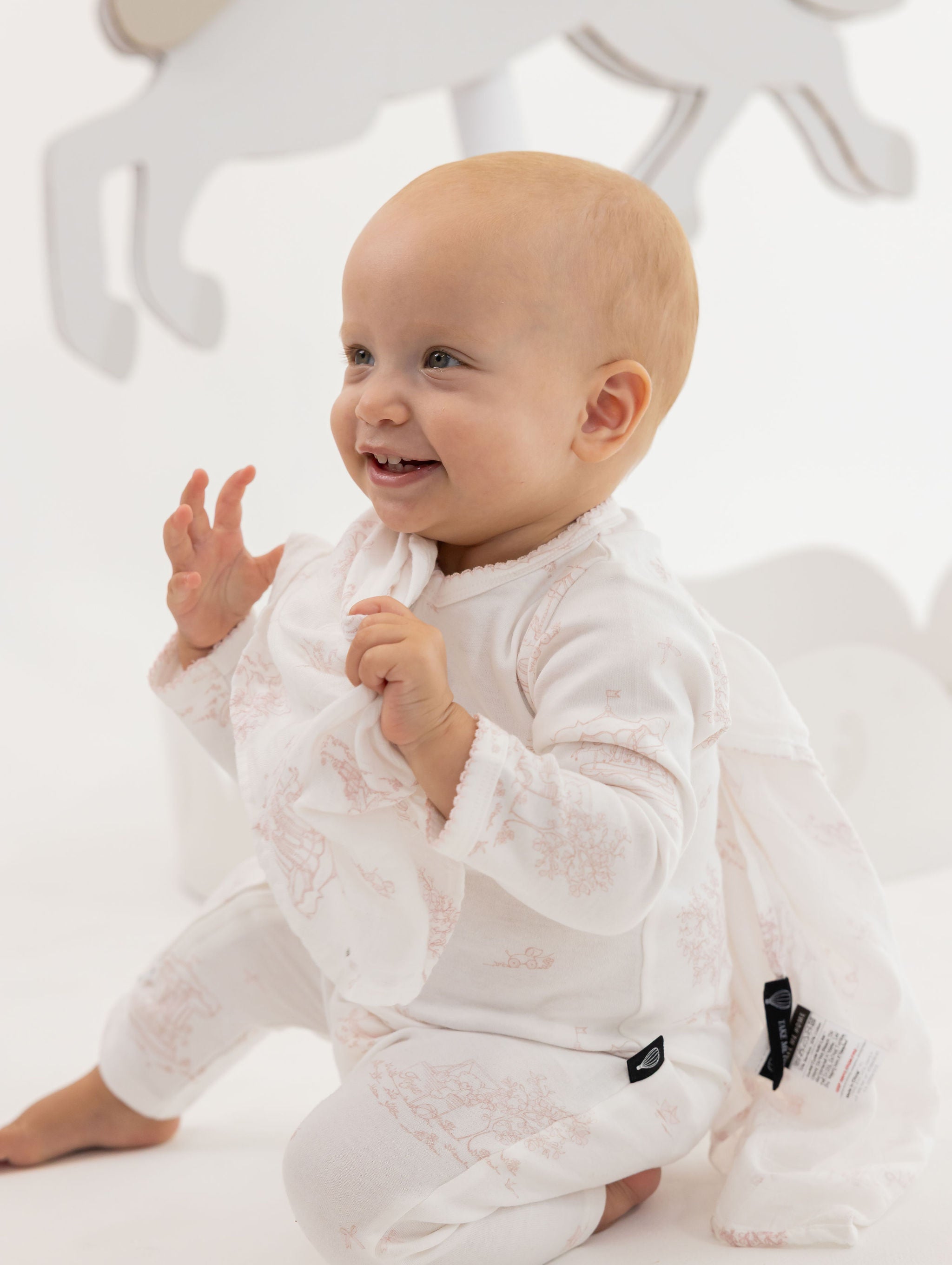 מארז זוג חיתולי במבוק טוי בוקס ורוד