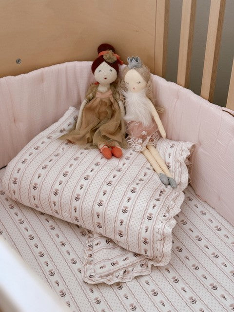 סט מצעים פרחים למיטת תינוק