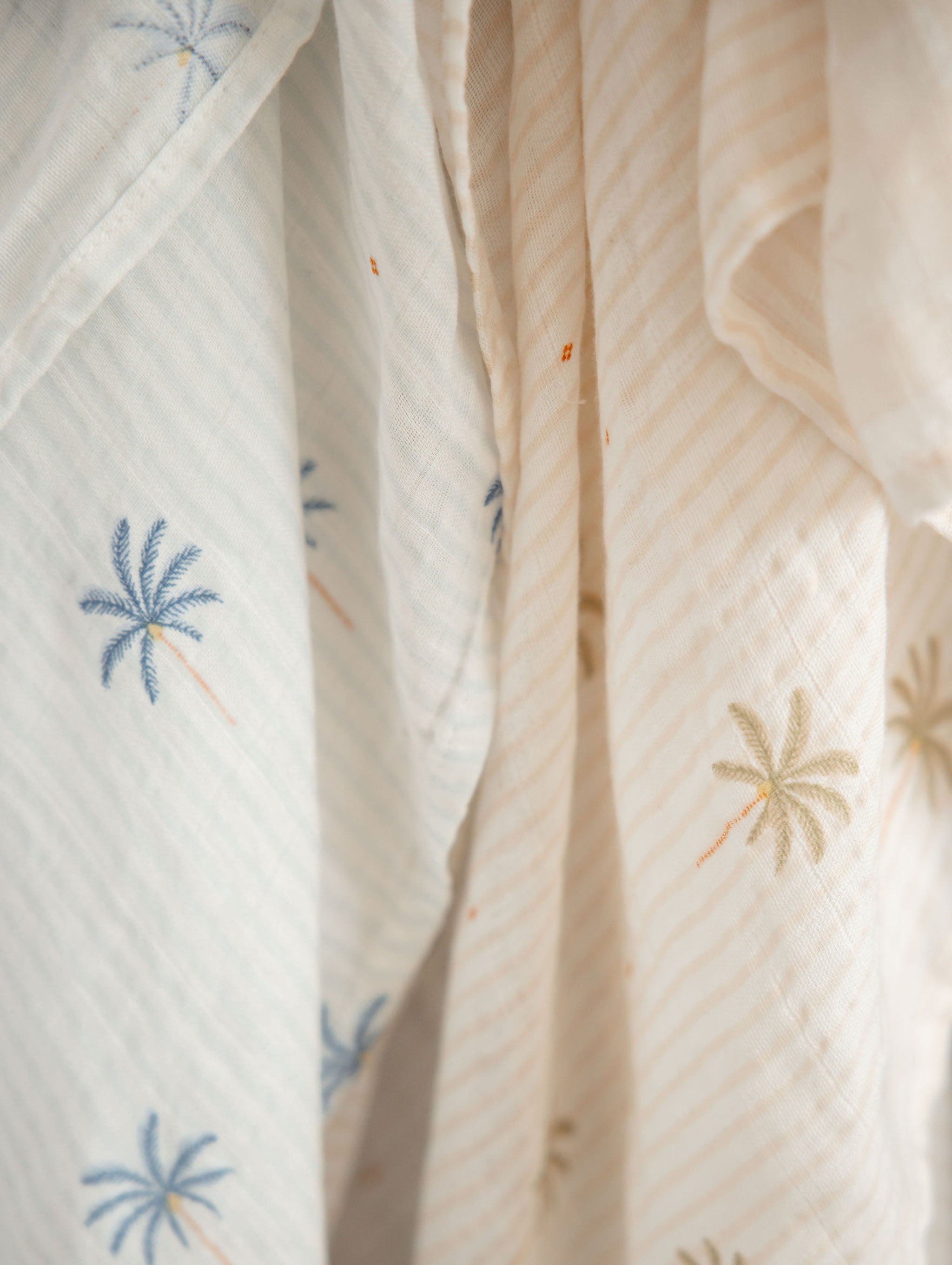 Set of 2 Bamboo Muslin Swaddles – Resort 2 Edition