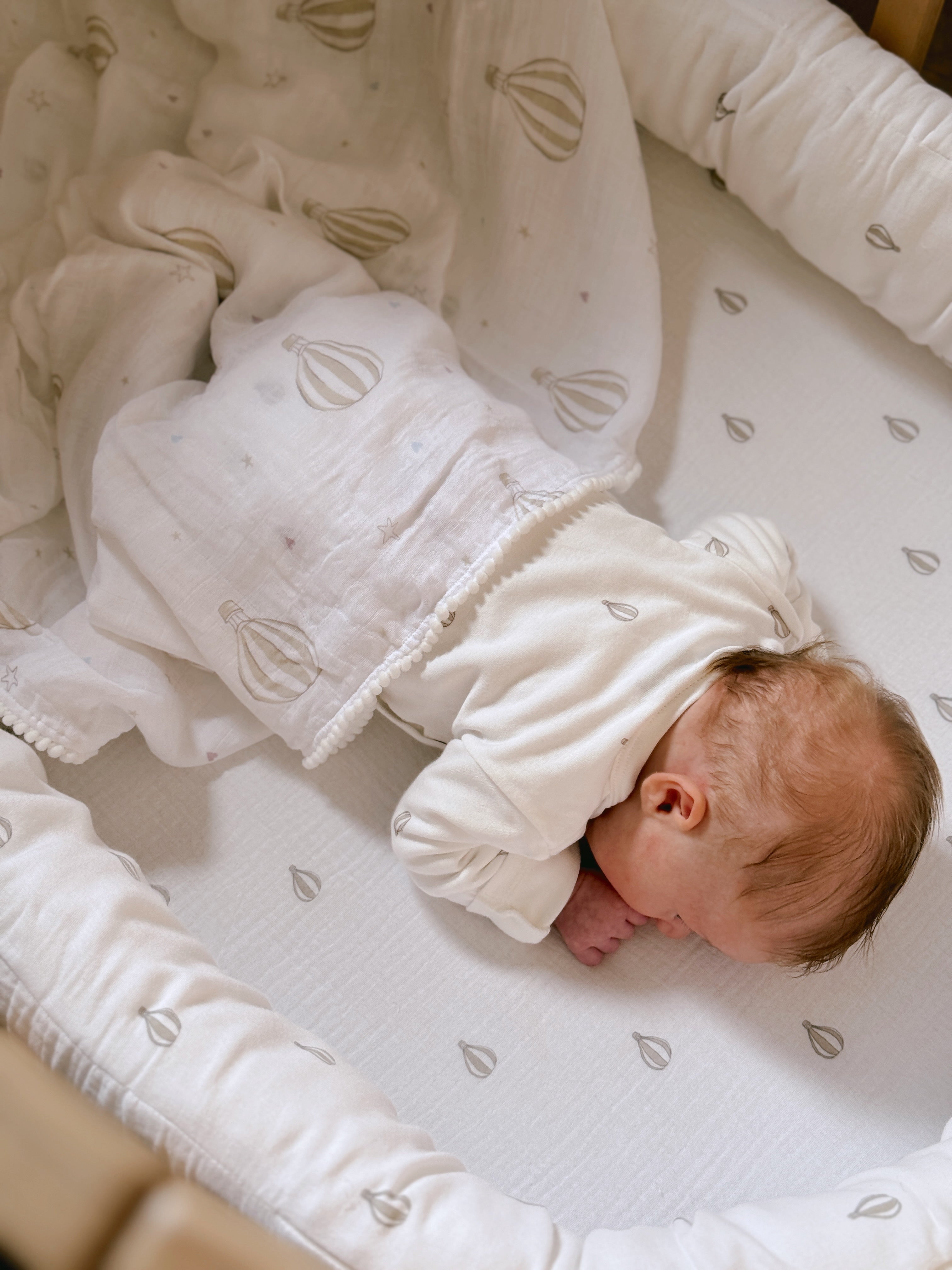 שמיכת במבוק פונפונים קלאסי 120*120