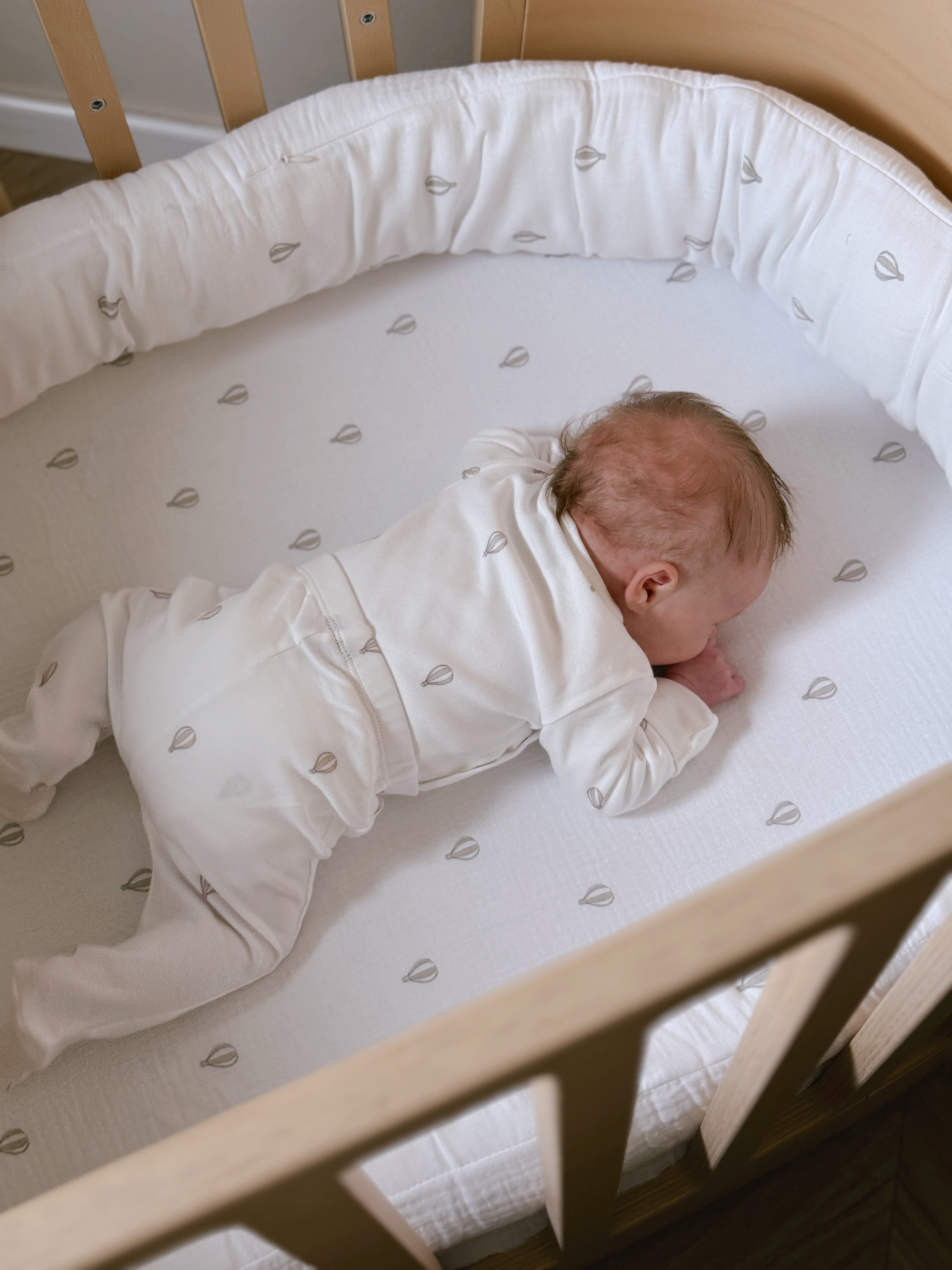 סדין למיטת תינוק מבד טטרה כדור פורח