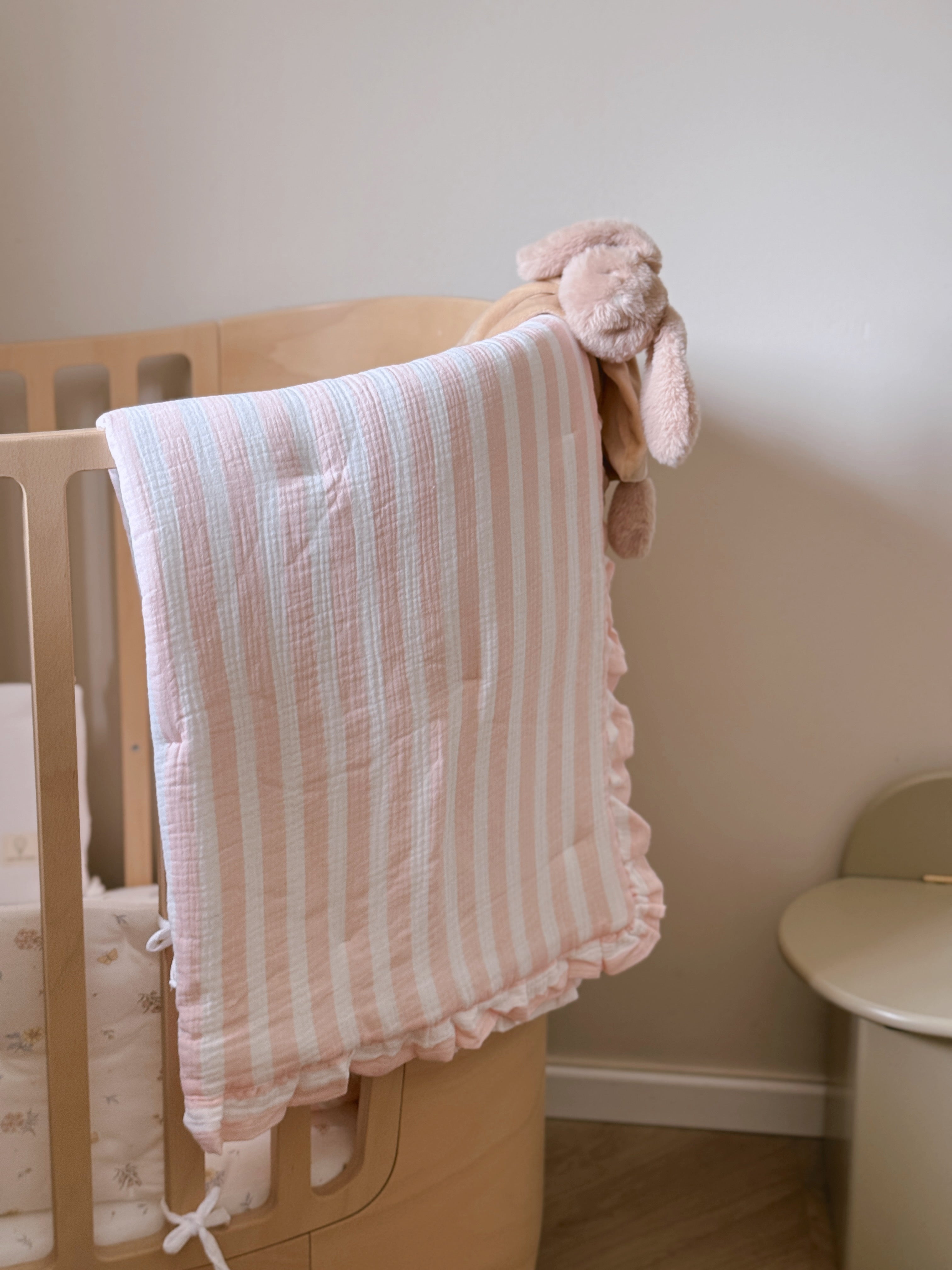 Santorini Ruffled Cot Bedding Set
