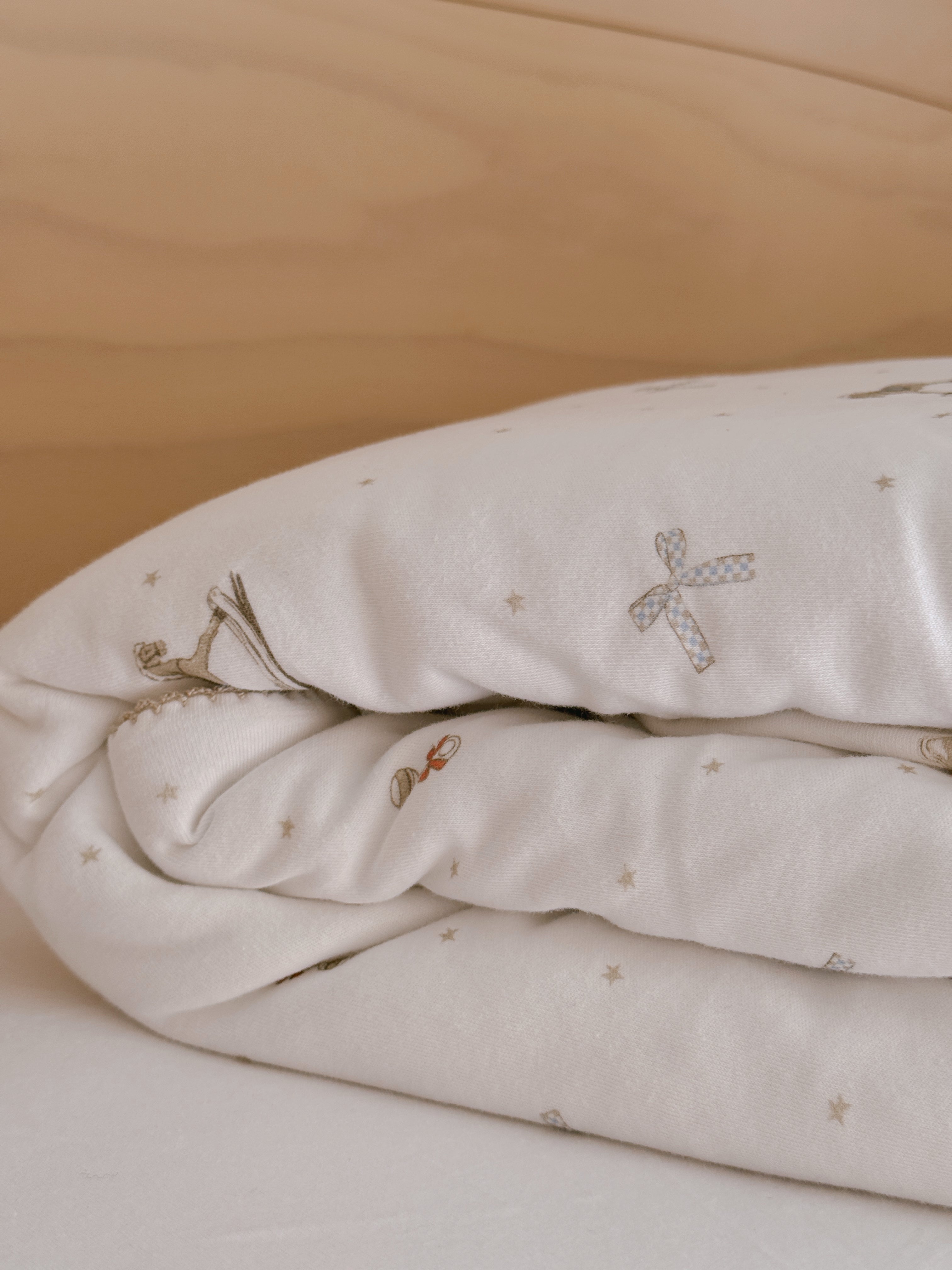 סט מצעים למיטת תינוק – טוי בוקס