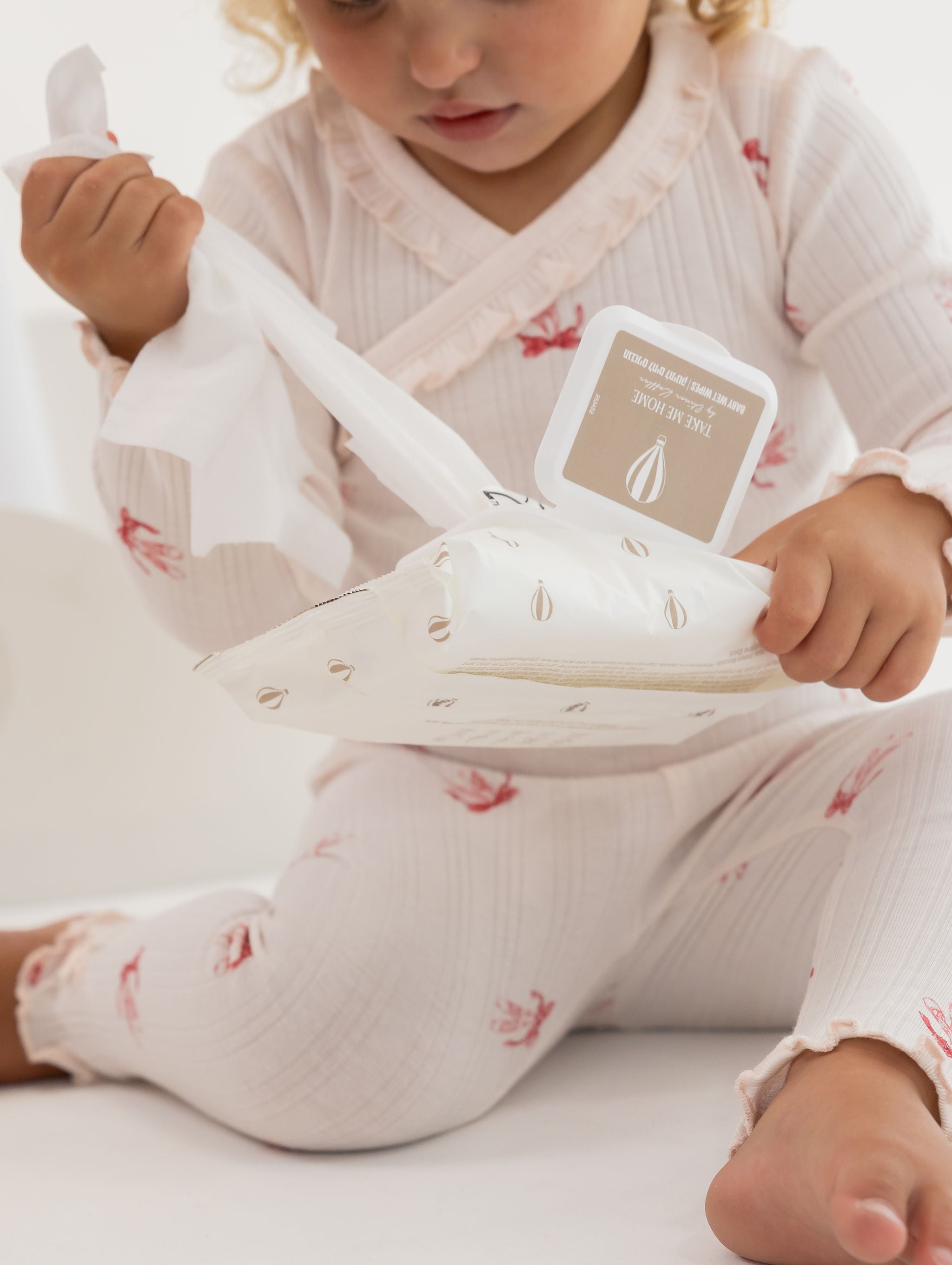 מגבונים לחים לתינוק