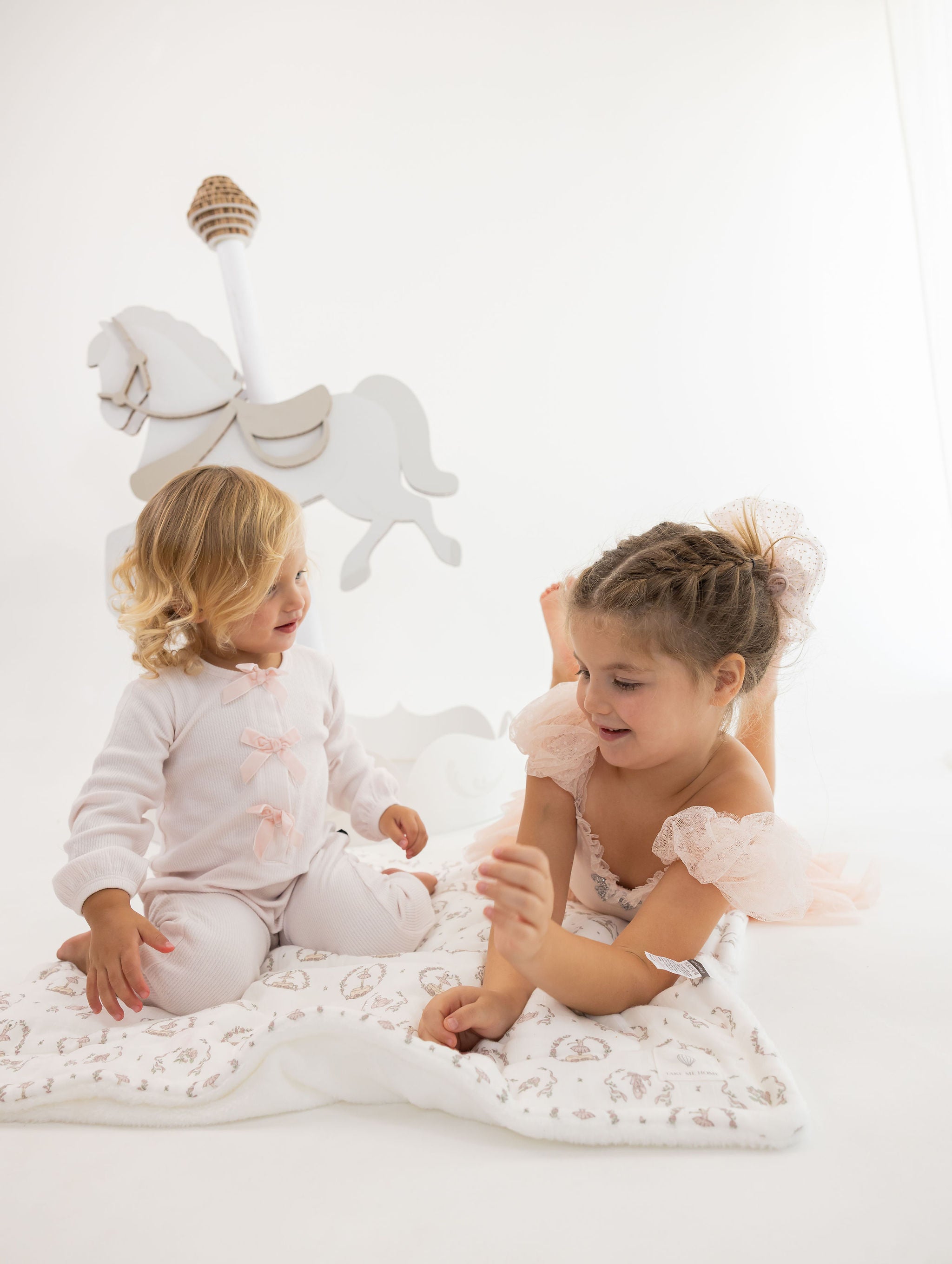 שמיכת חורף 80*80 תיבת בלרינות